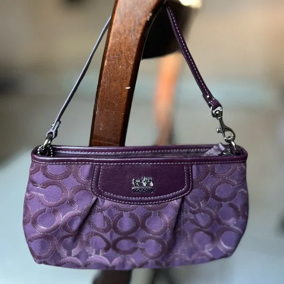 Coach Purple Wristlet EUC - Picture 4 of 8